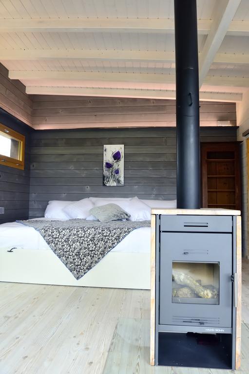 Cabane Dans Les Arbres / Swin-Golf De Cremin Bilik gambar